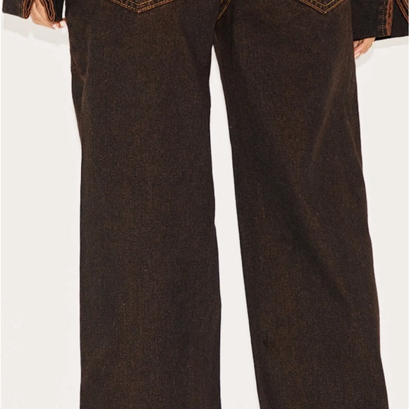 PrettyLittleThing Dark Brown Flared Wide Leg Jeans - Picture 2 of 2